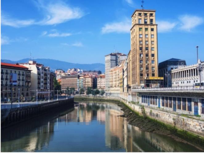 A 5 Minutos Andando Del Casco Viejo, Ayuntamiento, Plaza Circular Y Gran Via De Bilbao Y Proximo A Las 2 Lineas De Metro المظهر الخارجي الصورة